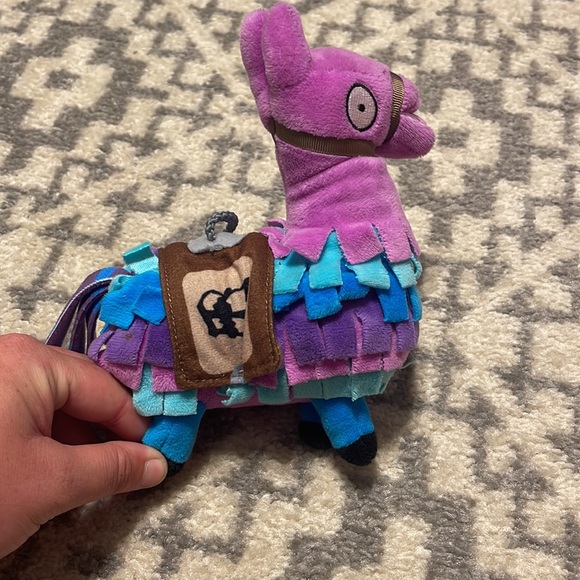 Fortnite Llama - Picture 3 of 4